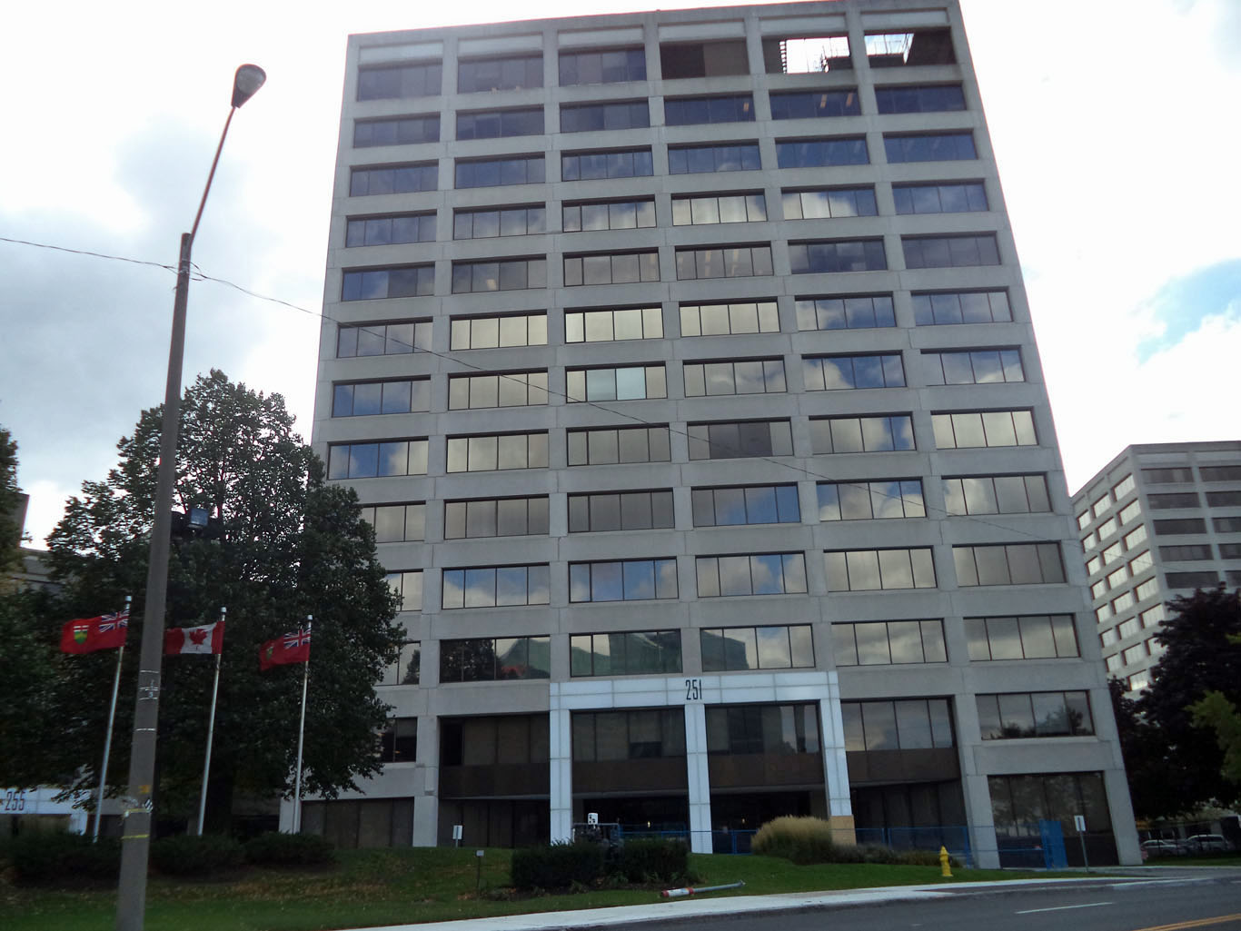 Regus - 251 Consumers